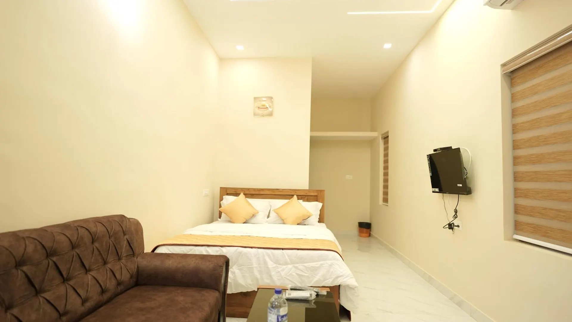 Amal Residency- Airport Hotel Kannur Kottayam-Malabar 2*,  India